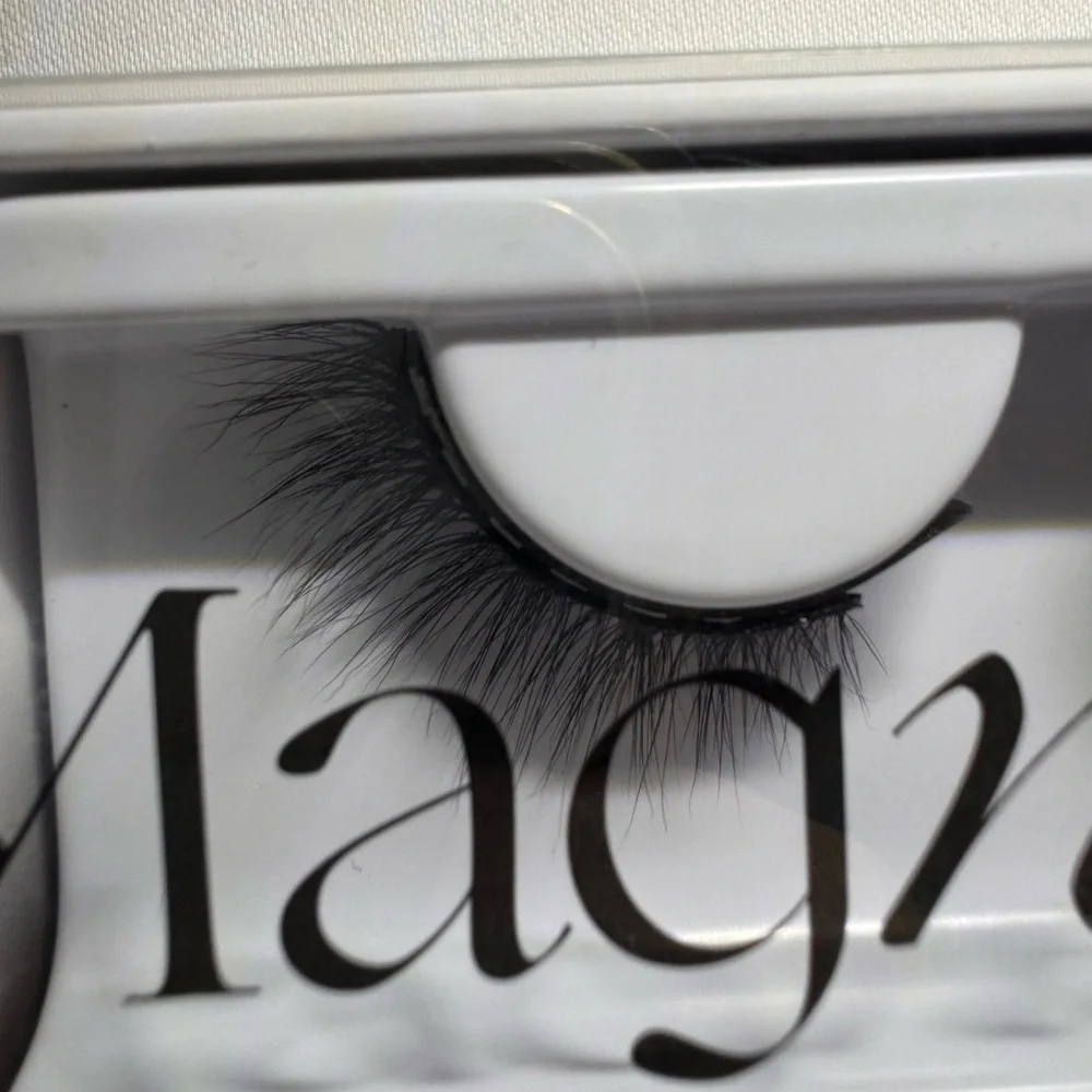 Velour magnetic luxe